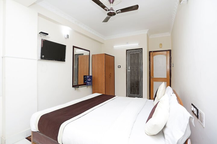 Room 17 of 24