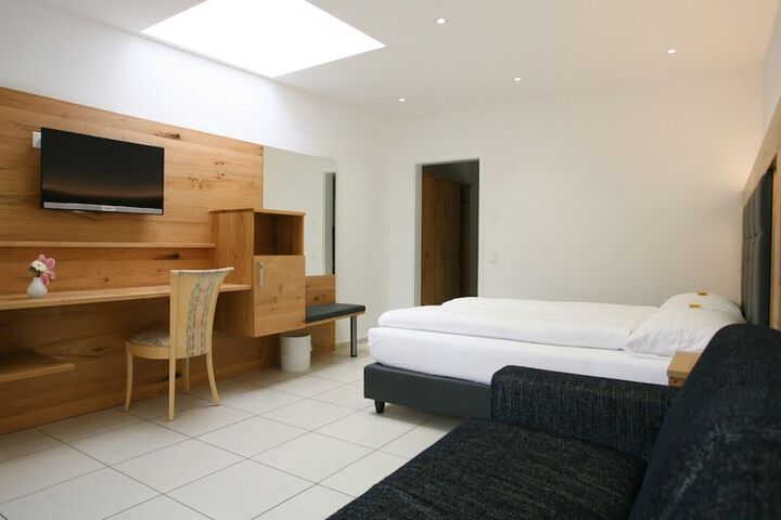 Room 38 of 118