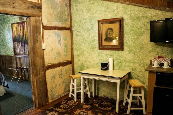 Room 20 of 150