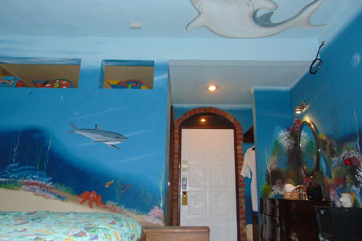 Room 185 of 413