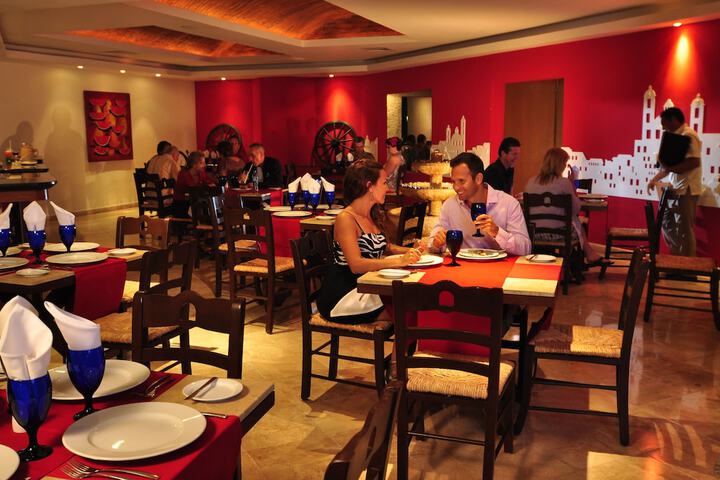 Dining 67 of 98