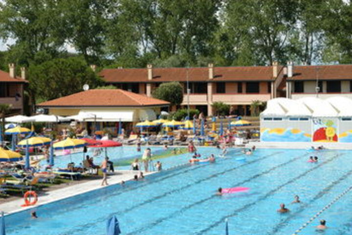 Pool 37 of 51