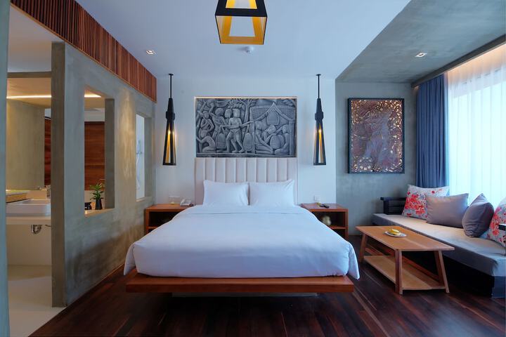 Room 34 of 169