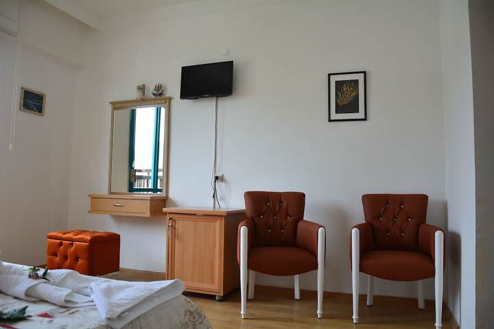 Room 7 of 91