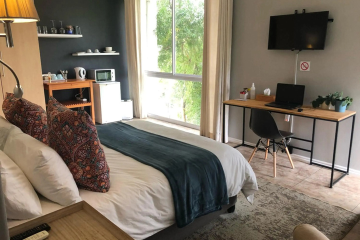 Room 2 of 16
