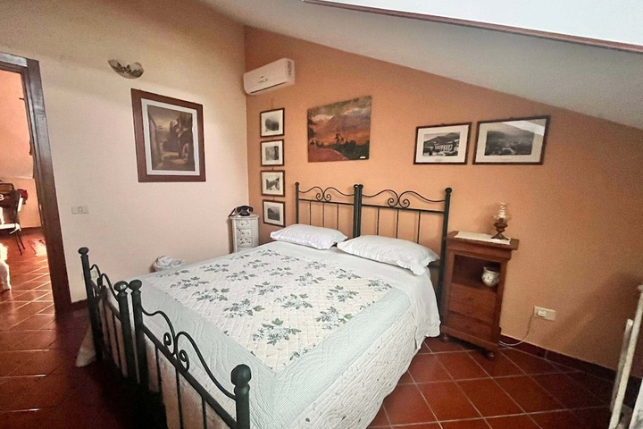 Room 5 of 23
