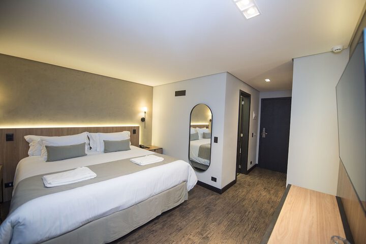 Room 33 of 63