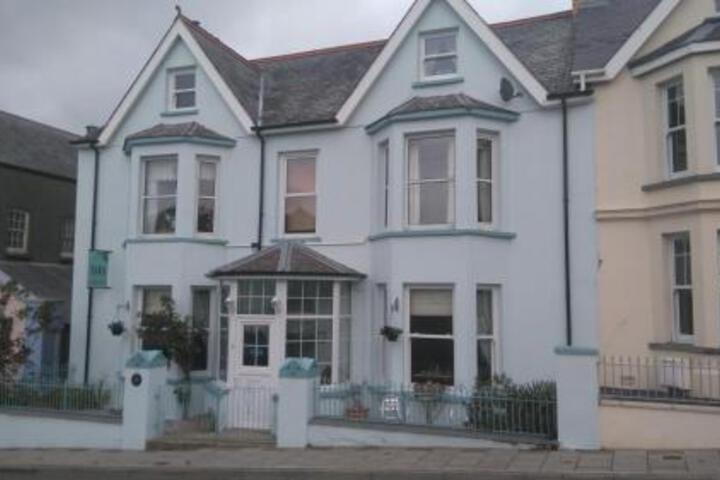 Tara Hotel