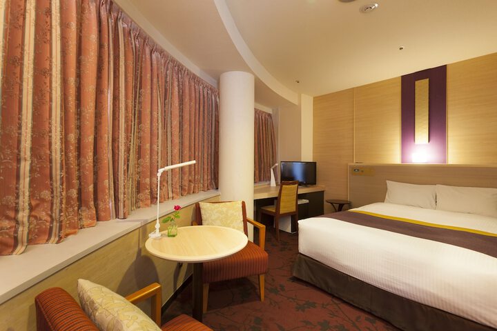 Room 8 of 31