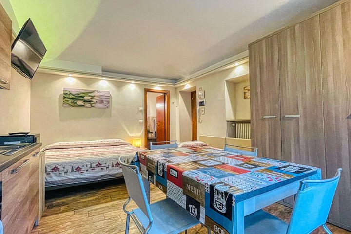 Room 47 of 132