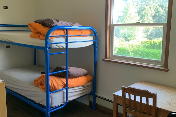 Room 9 of 17
