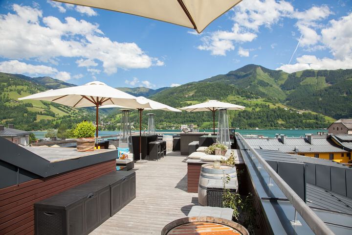 Sundeck 61 of 71