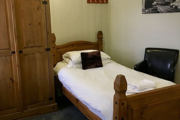 Room 7 of 30