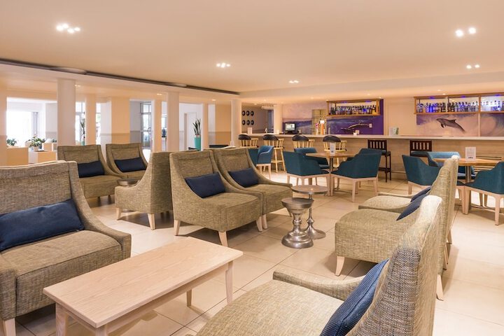 Lounge 248 of 343