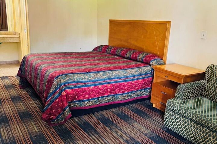 Room 2 of 6