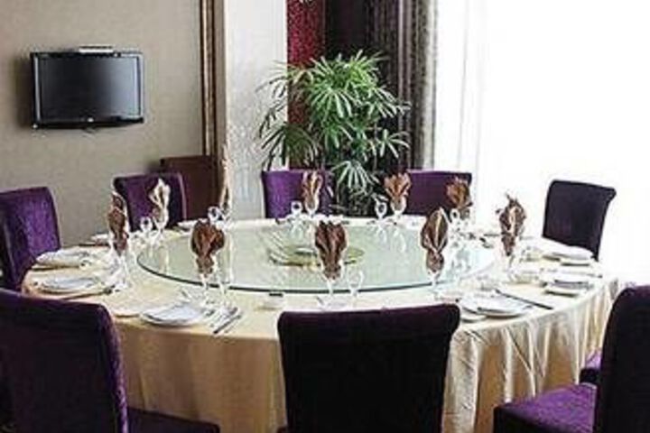 Dining 69 of 75