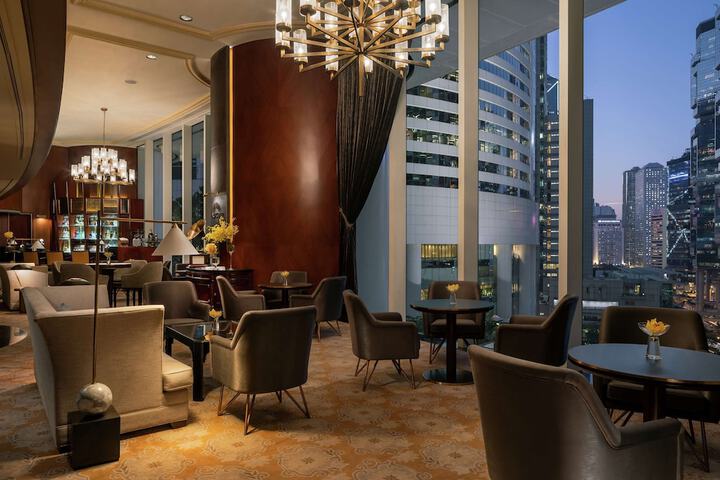 Lounge 51 of 62