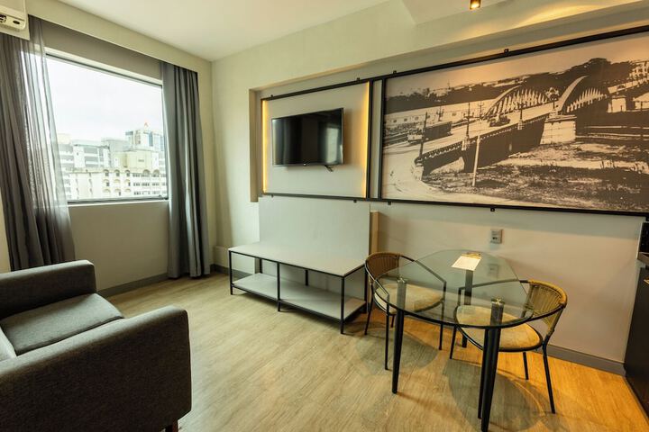 Room 44 of 174