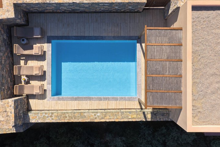 Pool 137 of 241