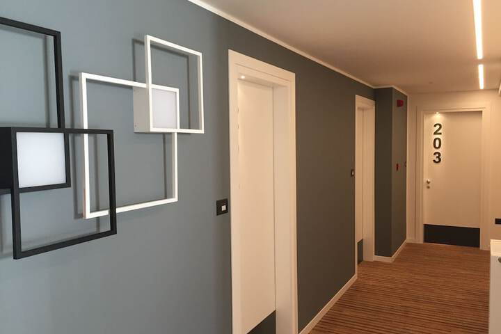 Ballroom/Hall 44 of 50