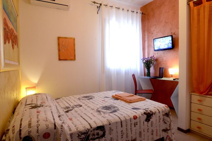 Room 6 of 29