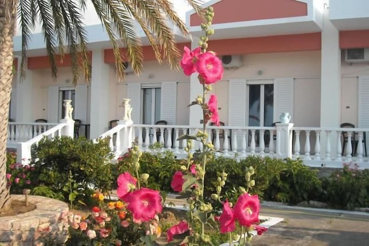 Exterior Photo