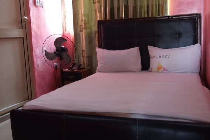 Room 3 of 9