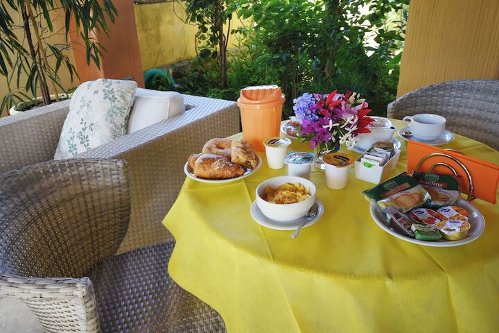 Dining 46 of 83