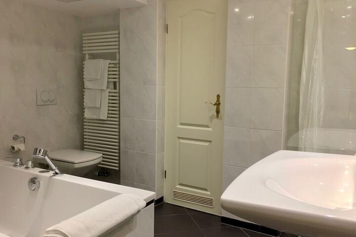 Room 26 of 56