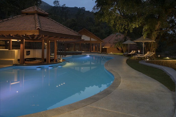 Pool Hotel