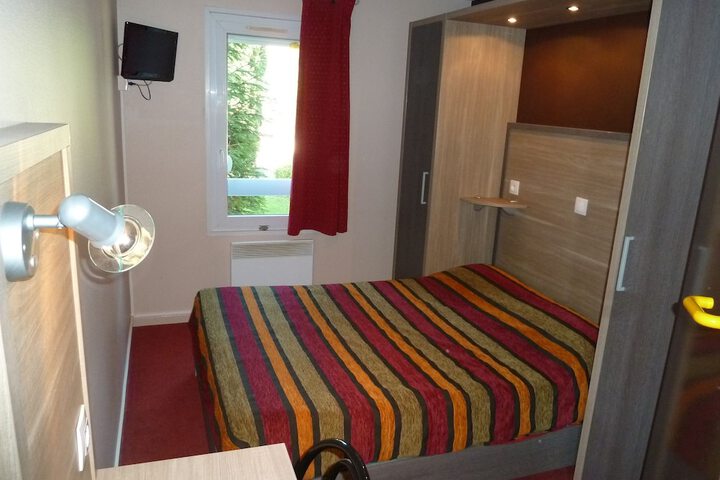 Room 14 of 37