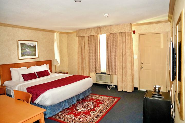 Room 11 of 51