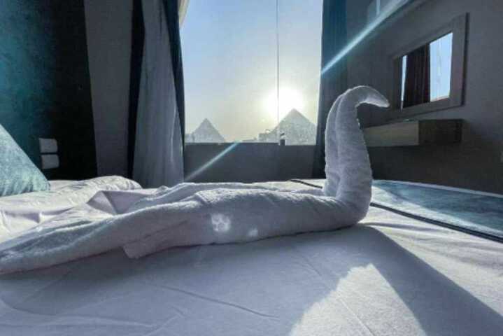 luxury oriental pyramids inn