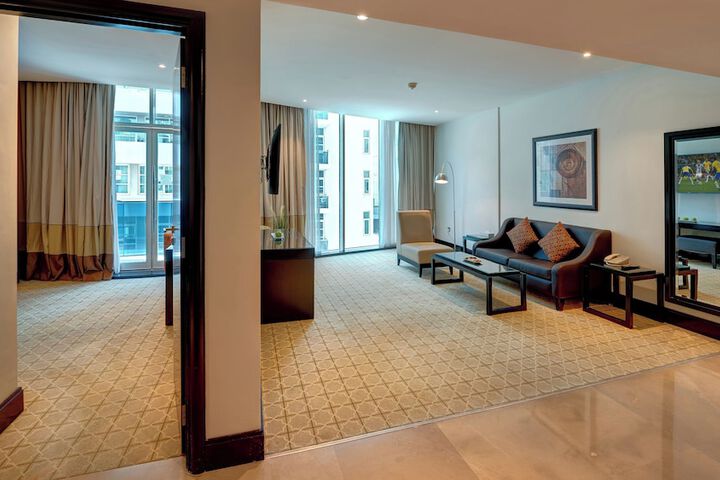 Room 95 of 211