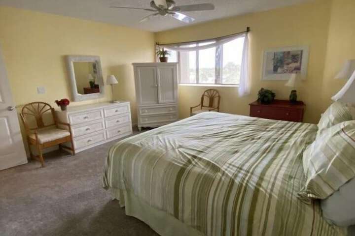 Room 6 of 19