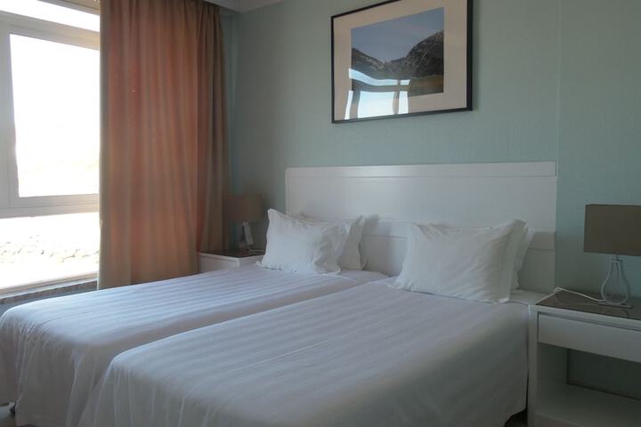 Room 4 of 46