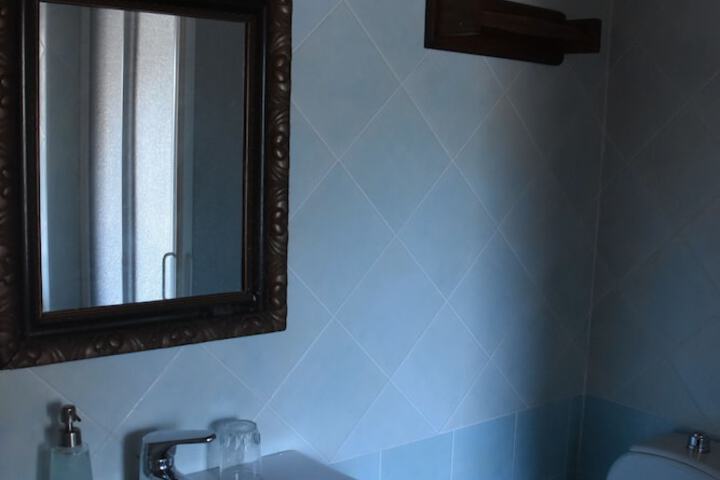 Room 19 of 39