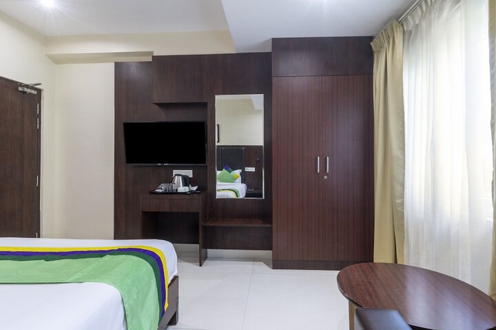 Room 16 of 36