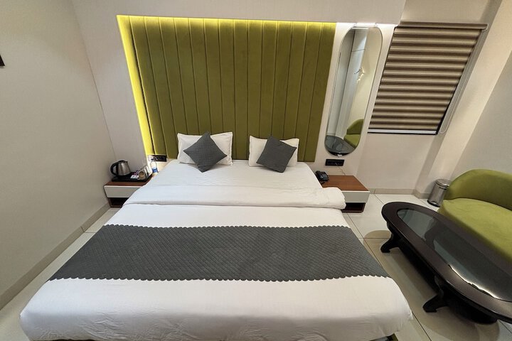 Room 13 of 56