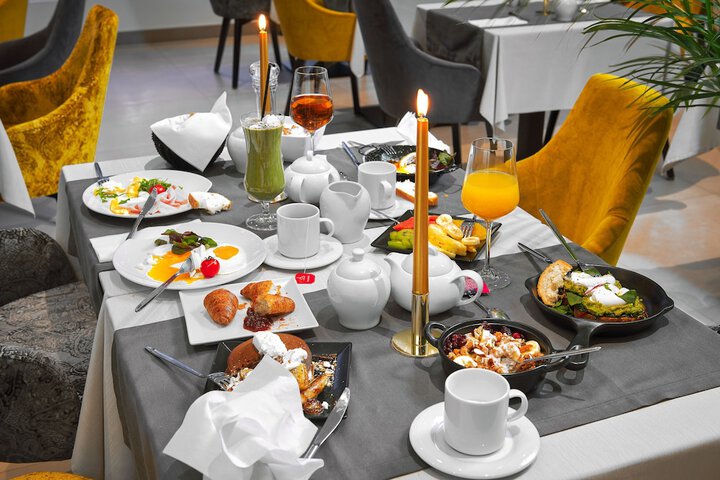 Breakfast/Coffee Service 53 of 66