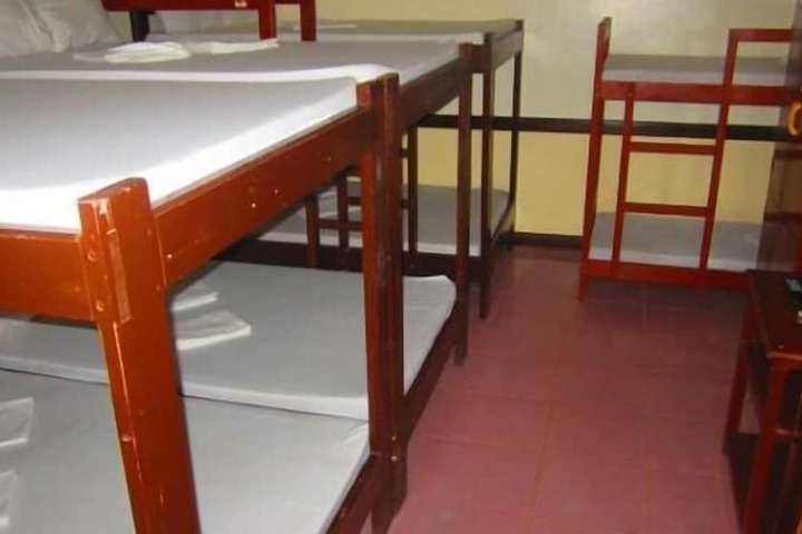 Room 9 of 31