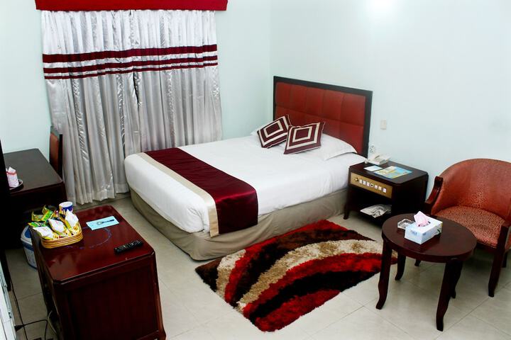 Room 18 of 31