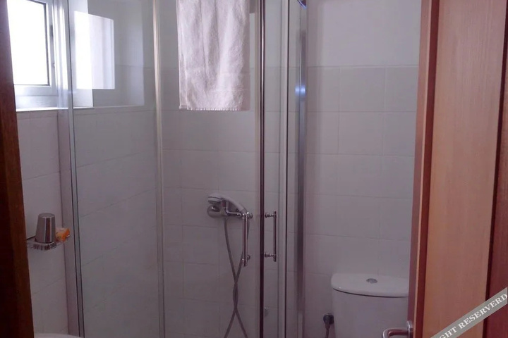 Room 5 of 6