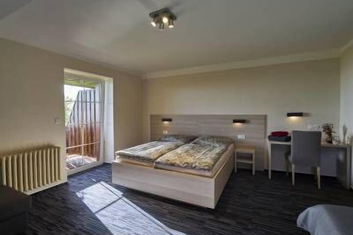 Room 7 of 43