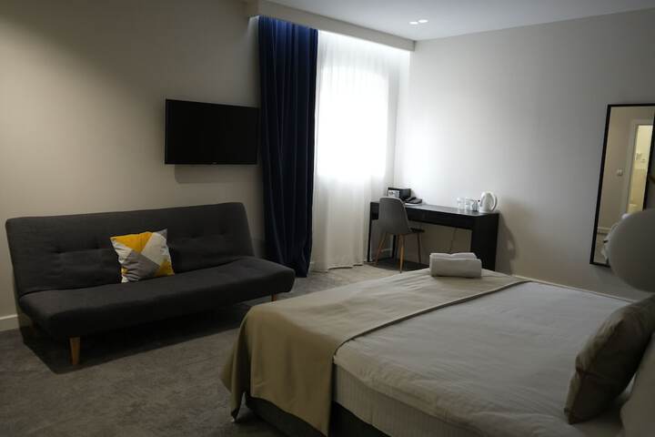 Room 45 of 110