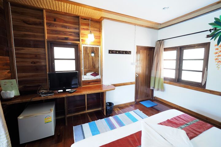 Room 27 of 52