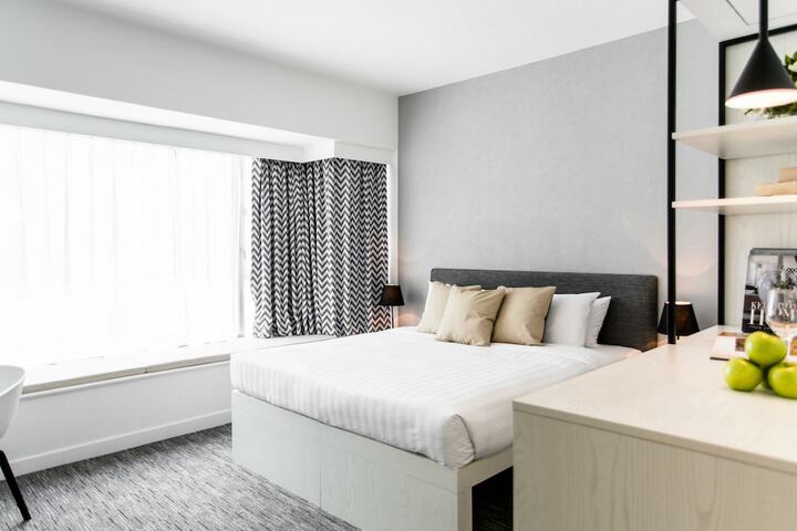 Room 11 of 50