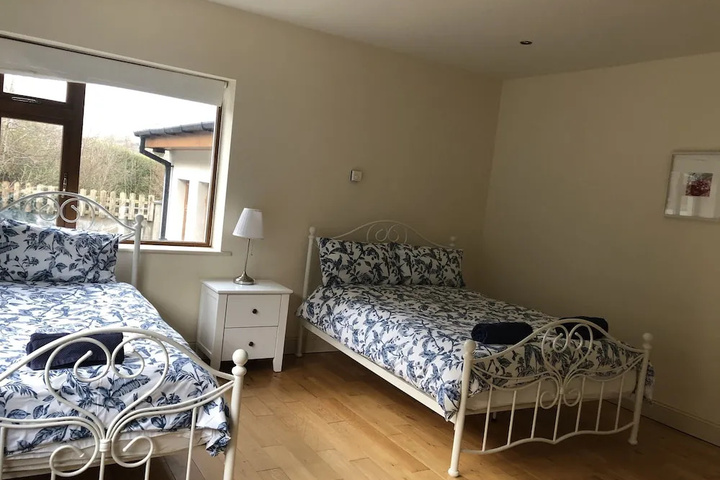 Room 4 of 15