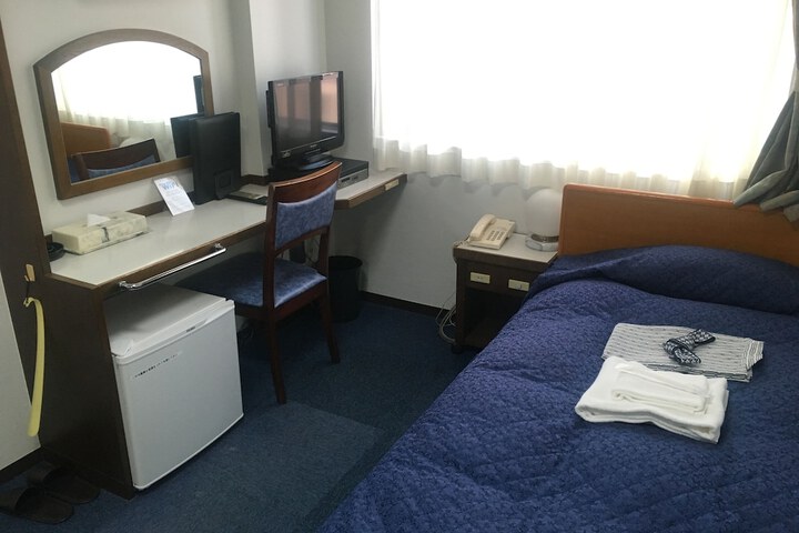 Room 17 of 53