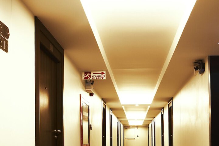 Ballroom/Hall 34 of 38